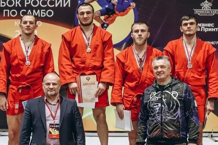 Самбисты из Костромской области вернулись с соревнований на Кубок России с медалями