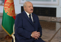 Глава Белоруссии Александр Лукашенко заявил, что Крым – это Россия не только фактически, но и юридически, а когда он лично посетит полуостров, в этом отпадут последние сомнения