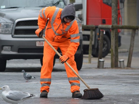 40 часов общественных работ заставили смолянина оплатить штраф