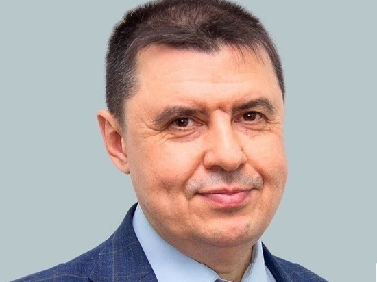 В Омске после скандала с «поддельным» сертификатом о вакцинации доцента ОмГМУ уволен проректор Николаев