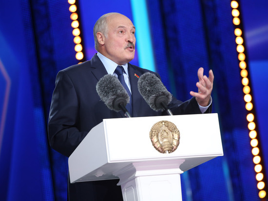 Лукашенко подтвердил готовность остановить транзит энергоносителей из РФ
