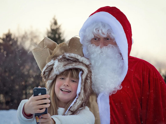   Дед Мороз, выходи! В этом году в Ижевске приглашают Деда Мороза и Снегурочку домой
