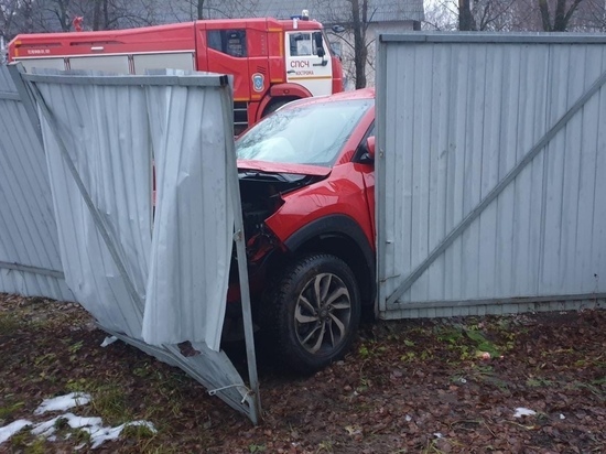 Две автодамы не смогли разъехаться на перекрестке в Костромском районе