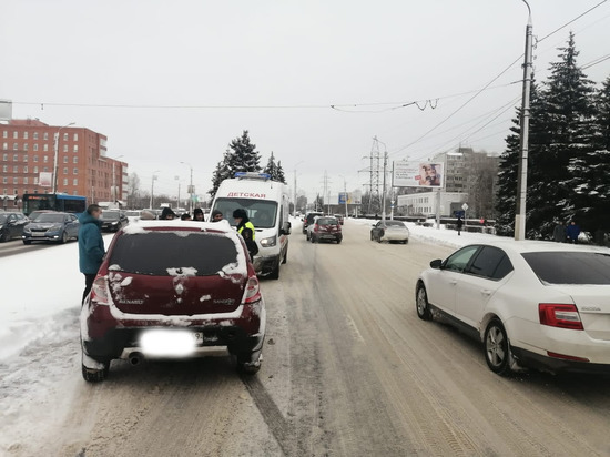 В Твери на Октябрьском проспекте водитель сбил подростка