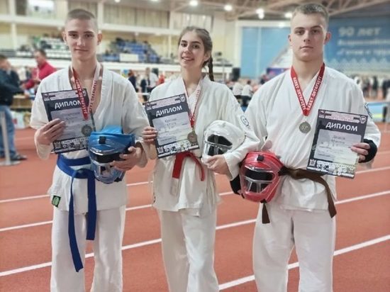 Брянские каратисты победили на всероссийских соревнованиях в Санкт-Петербурге