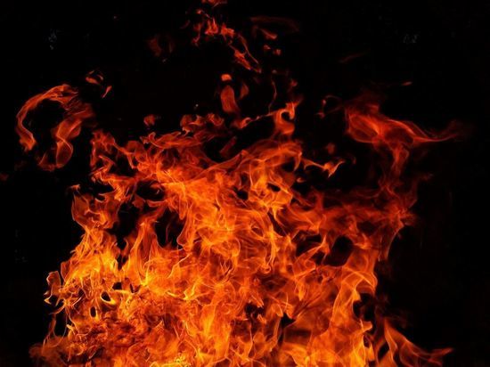 Учеников школы №185 Центрального района эвакуировали из-за пожара