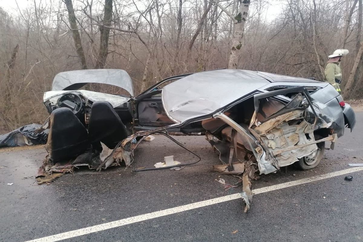 В ДТП под Горячим Ключом погибли два человека, автомобиль разорвало на  части - МК на Кубани