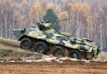 На вооружение 120-й механизированной бригады ВС Белоруссии поступила партия современных российских бронетранспортеров БТР-82А