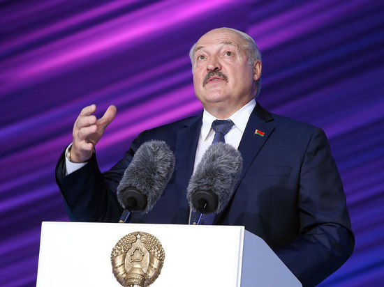 Лукашенко назвал чеченцев проводниками мигрантов на границе