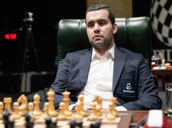 Непомнящий и Карлсен в пятый раз сыграли вничью в матче за мировую шахматную корону