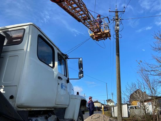 Специалисты «Россети Кубань» вернули свет в дома 90% потребителей, пострадавших от непогоды