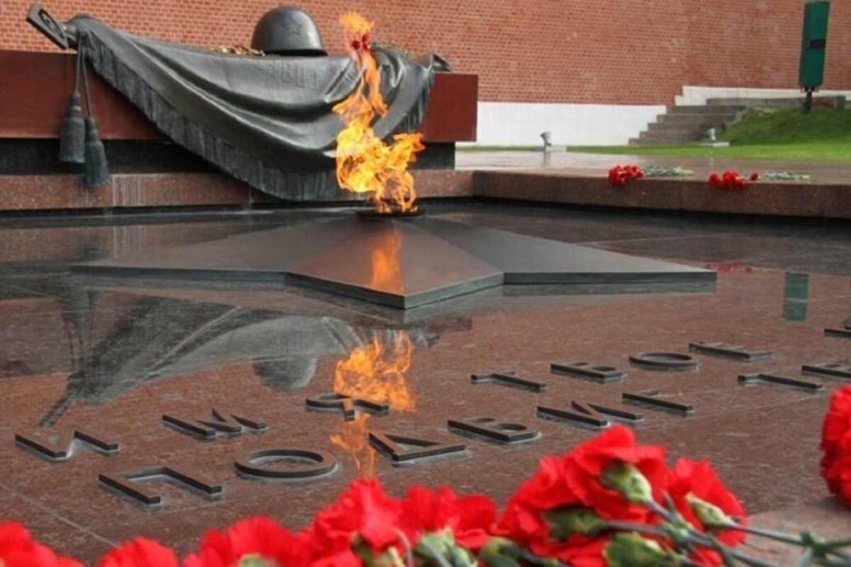 фото вечный огонь в москве на красной площади
