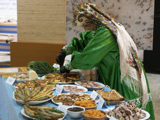 Строганина, паштеты и муссы: традиционными северными блюдами угостили участников Арктического совета в Салехарде