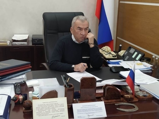 Спикер ЗакСа Сергей Бебенин пообещал сделать водопровод в Подпорожье