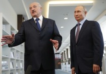 Президент Белоруссии Александр Лукашенко заявил, что постоянно поддерживает связь с российским коллегой Владимиром Путиным