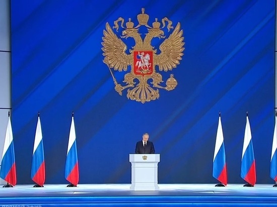 Песков объяснил приглашение на пресс-конференцию Путина СМИ-иноагентов