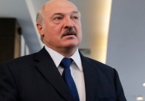Президент Белоруссии Александр Лукашенко заявил, что лидер оппозиции Светлана Тихановская не собирается возвращаться на родину
