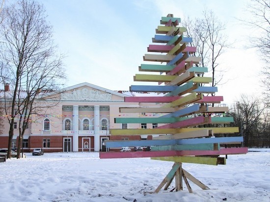 В Рыбинске поставили самую креативную елку области