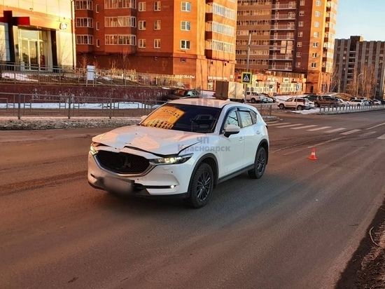 Ребенок попал в больницу после перехода дороги на улице Стасовой в Красноярске