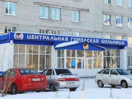 Проводится проверка: задержание медиков за торговлю фальшивыми сертификатами прокомментировали в больнице Ноябрьска