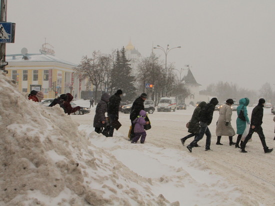Гололед и метель прогнозируют синоптики сегодня в Псковской области