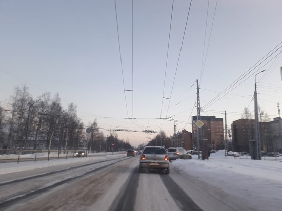 На перекрёстке набережной Варкауса и улицы Московской изменилась схема движения