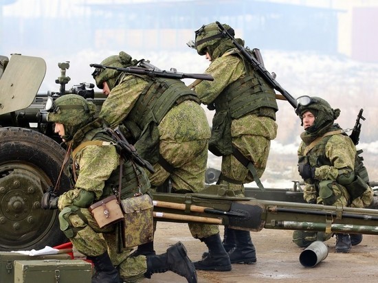 Киев заявил о 94 тысячах российских военных на границе