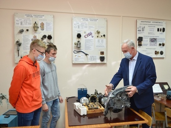 ПГУ запатентовал адаптивную фару головного освещения автомобиля