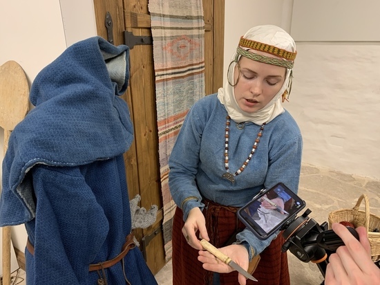Псковский музей освоил Google Meet и рассказал о средневековой моде столичным школьникам