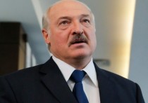 Президент Белоруссии Александр Лукашенко на совещании по социально-экономическому развитию заявил, что правительство должно заниматься вопросом контрсанкций в отношении Запада четко и без волокиты