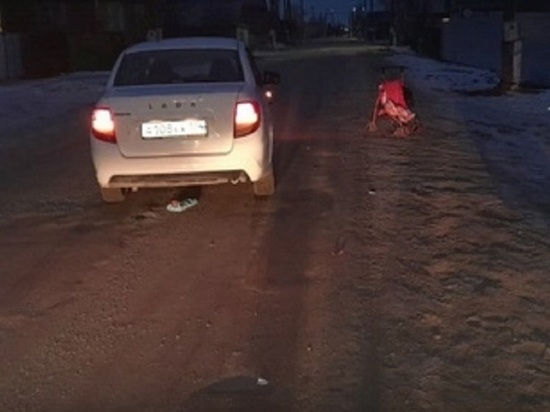 В Челябинской области водитель «Лады» сбил маму с двумя детьми