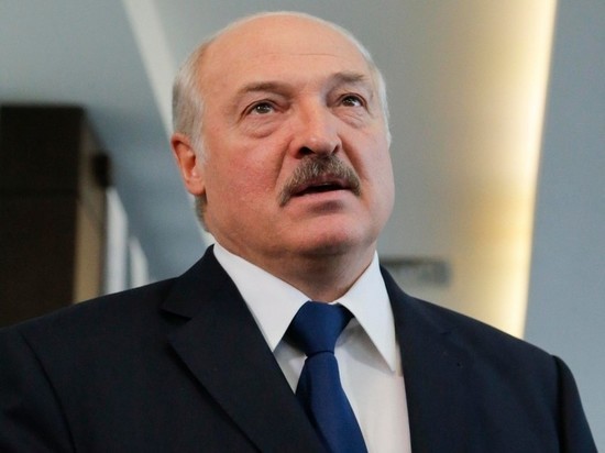 Лукашенко потребовал от правительства оперативно выработать антисанкции