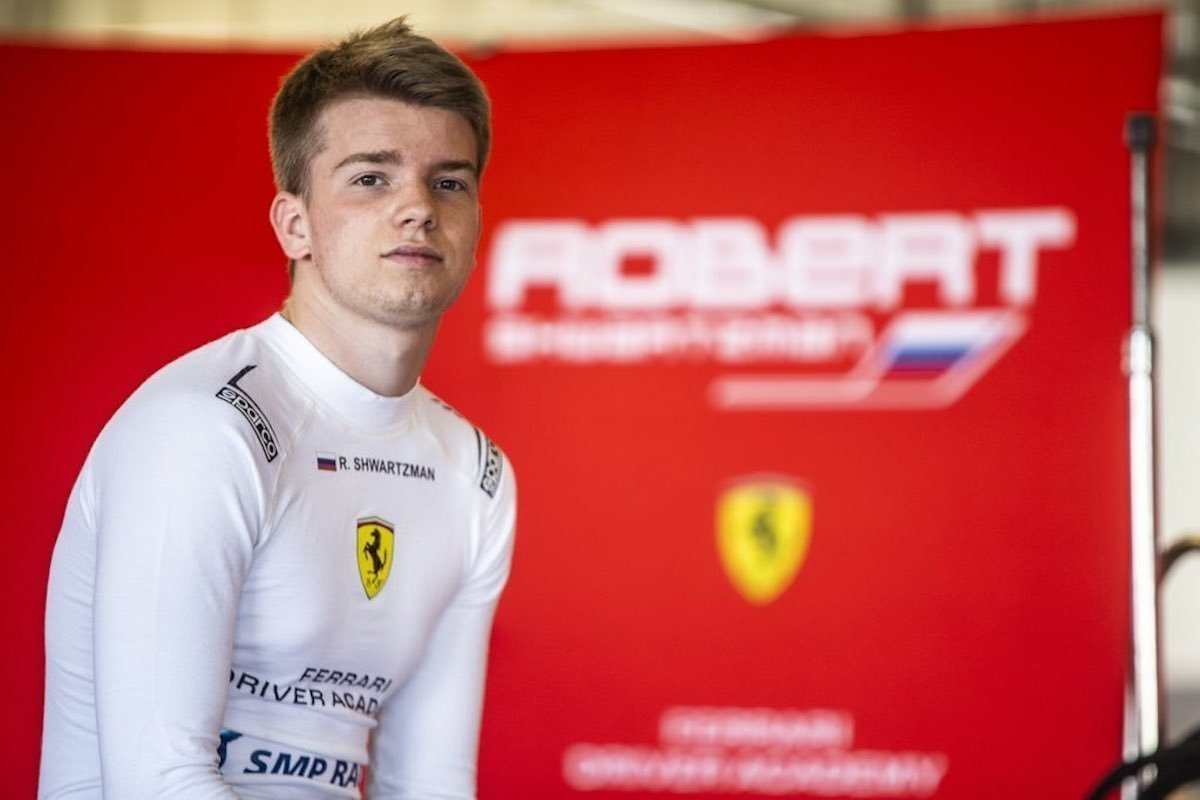 Если Роберт Шварцман успешно проведет две заключительные гонки в году, то поборется за титул в «Формуле-2»