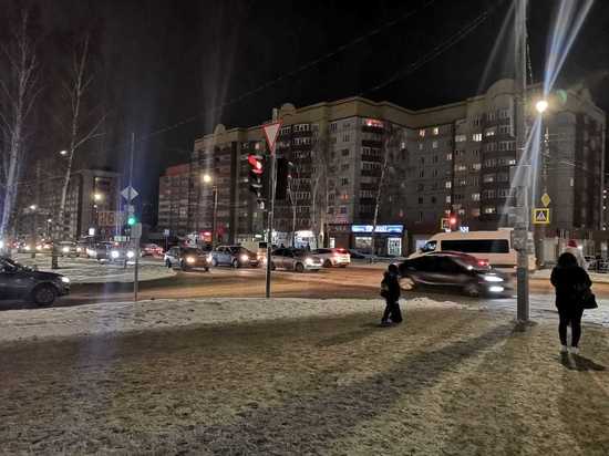 В Кирове расширят один из самых аварийных перекрестков в городе