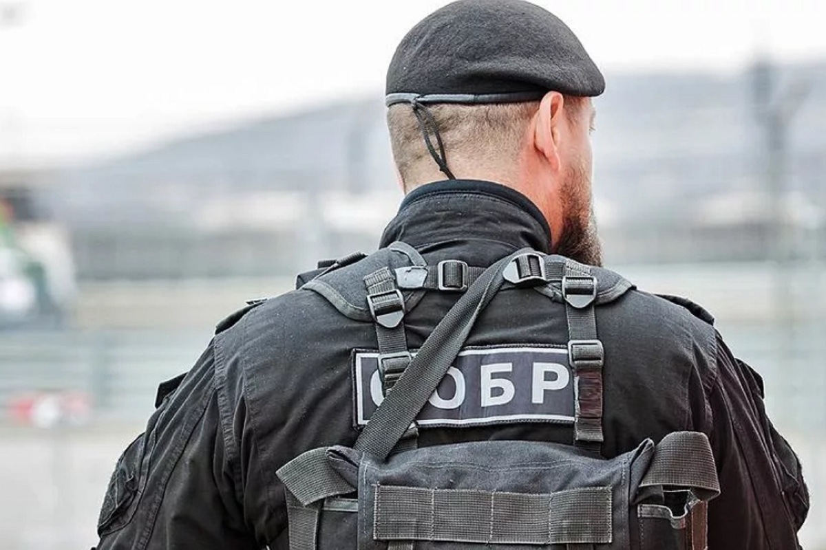 Не на того напали: СОБРовец скрутил вооруженного грабителя в самом центре Костромы