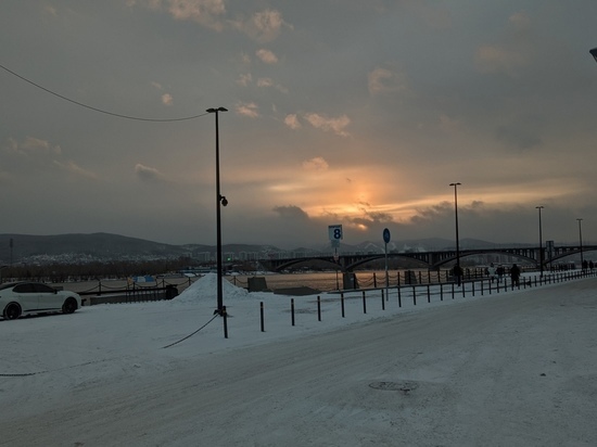 Мокрый снег, сильный ветер и плюсовая температура ждут Красноярск в субботу