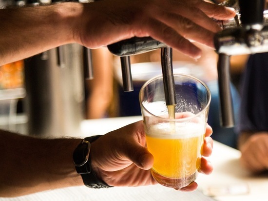 Пивовары предрекли сбои в поставках пенного напитка в бары