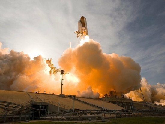 NASA отдаст SpaceX три контракта с Boeing на доставку людей к МКС