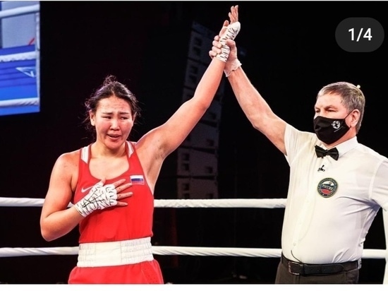 «Феноменальное выступление»: глава Бурятии поздравил девушек с победой в боксе