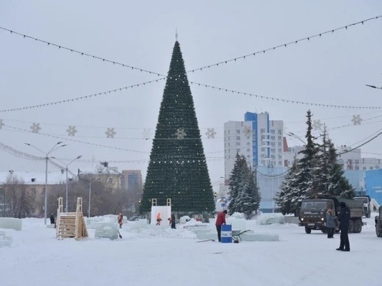 Площадь Сахарова в Барнауле закрыли для движения транспорта