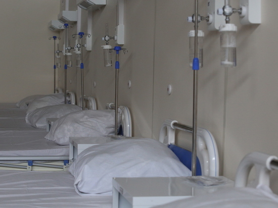 Более 400 петербуржцев госпитализировали с COVID-19 за сутки