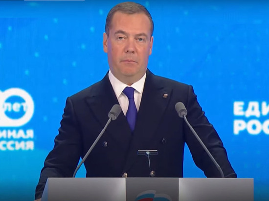 Медведев переизбран председателем «Единой России»
