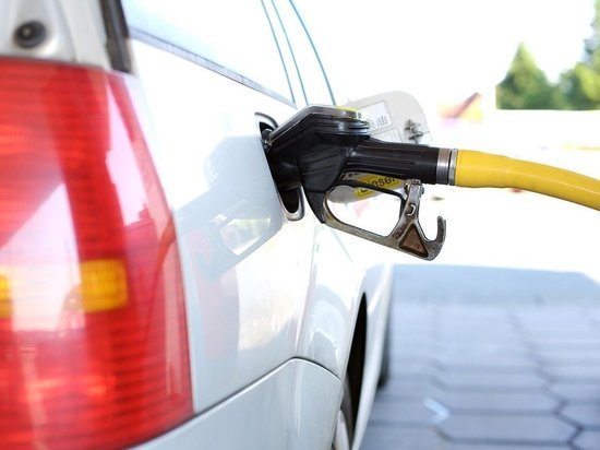 В Донецке подешевел бензин и газ – на рубль и три рубля