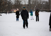 По информации пресс-службы мэрии Томска, этой зимой в городе зальют 33 катка, на этих выходных работают 20 из них.