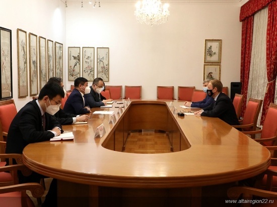 Из Алтая в Китай: губернатор края встретился с послом КНР