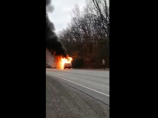 Пассажирский автобус загорелся в Воронежской области