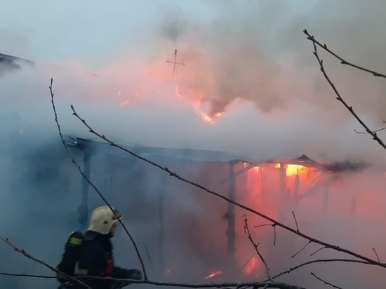 В выходные во Владимире полностью сгорел дом