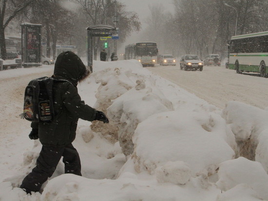 Расчистить снег на дублёрах дорог планируют в Пскове