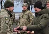 Глава Минобороны Украины Алексей Резников и главнокомандующий вооруженными силами страны Валерий Залужный 5 декабря прибыли на передовые позиции ВСУ, расположенные на территории Донбасса