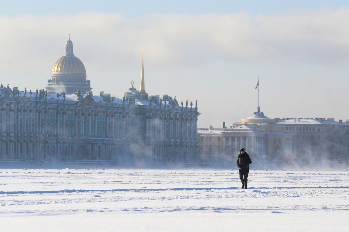 Погодная спб. Санкт-Петербург в январе. Центр Питера зимой. Петербург в декабре. Морозный Петербург.